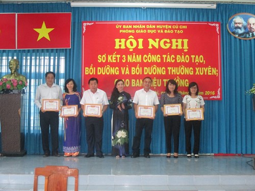 Hội nghị Sơ kết 3 năm công tác đào tạo, bồi dưỡng và bồi dưỡng thường xuyên kết hợp giao ban Hiệu trưởng